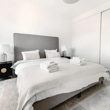 Ivy 3 Modern Bbq Gated Pool Appartamento