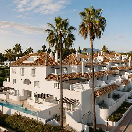 Ivy Pool Nueva Andalucia Bbq *