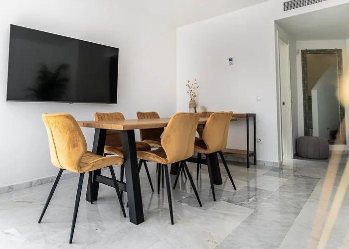 Ivy 3 Modern Bbq Gated Pool Marbella