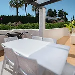 Ivy Pool Nueva Andalucia Bbq *